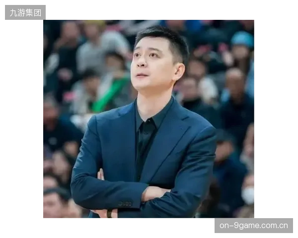杨鸣指导的防守体系在本轮系列赛中经受考验，成功限制了广东队的转换进攻。